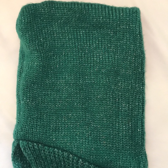 💚 Ducks Hooded Scarf - Picture 5 of 8